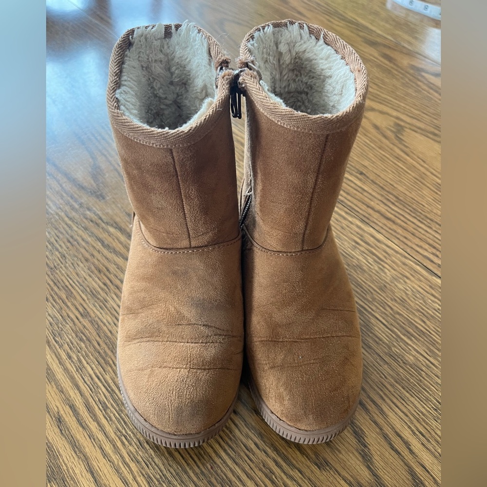 Cat & Jack Size 13 Brown Faux Suede Winter Boots with Sherpa Lining